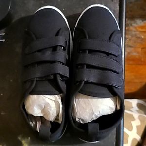 Boys Athletic Multi Strap Canvas Sneakers